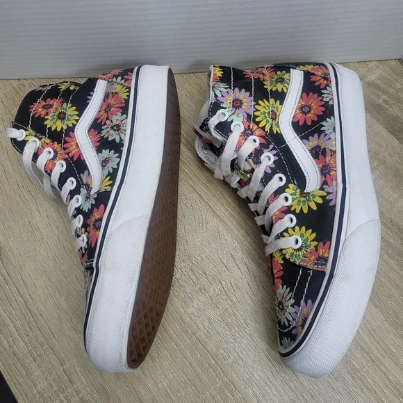 Vans Floral High-Top Sneakers - Black Multi Colored.  Womens Size 9.5. - Picture 3 of 8